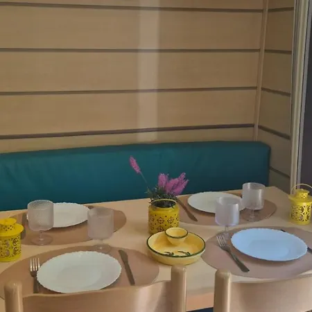 L'echappee Verte Au Bord De L'eure Campingplads