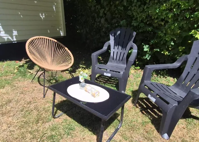 L'echappee Verte Au Bord De L'eure Camping *