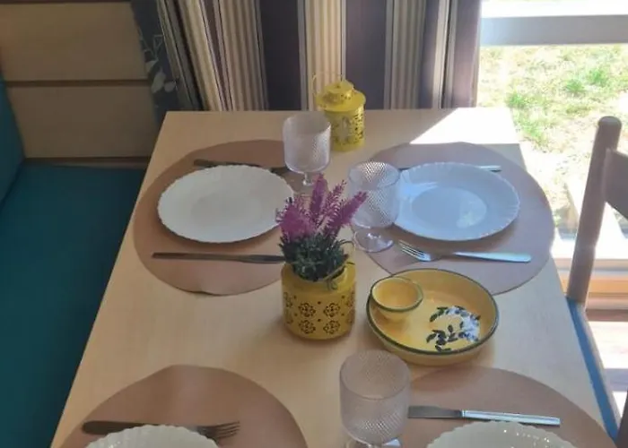 Camping L'echappee Verte Au Bord De L'eure *